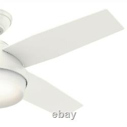 Hunter Fan 44 in Contemporary Fresh White Ceiling Fan with Light Kit and Remote
