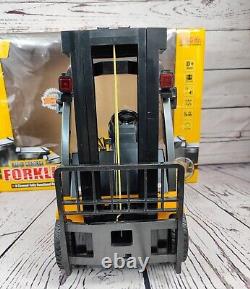 Top Race TR-216 Forklift 13 Inch 8- Channel Remote Control Toy 110 (Used)